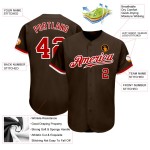 Braunes authentisches rot-weißes Baseballtrikot nach Maß